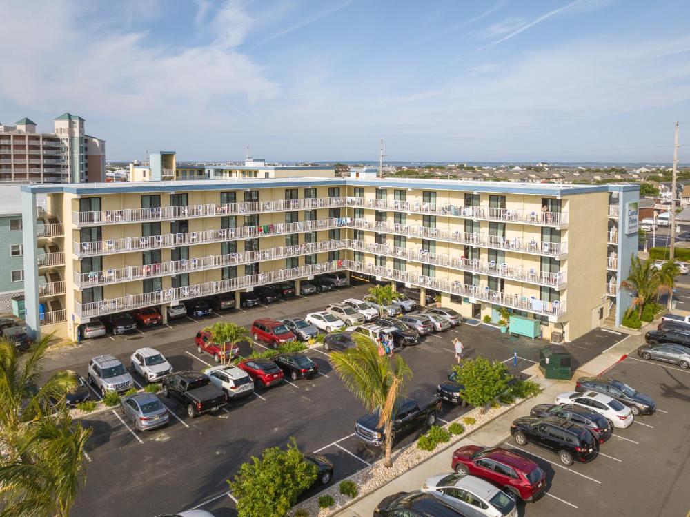 Coastal Palms Inn and Suites